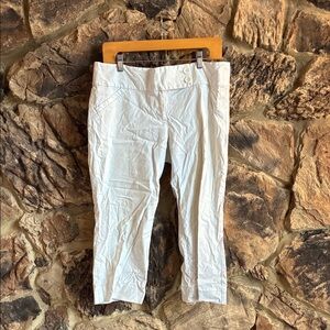 The Limited White Capris